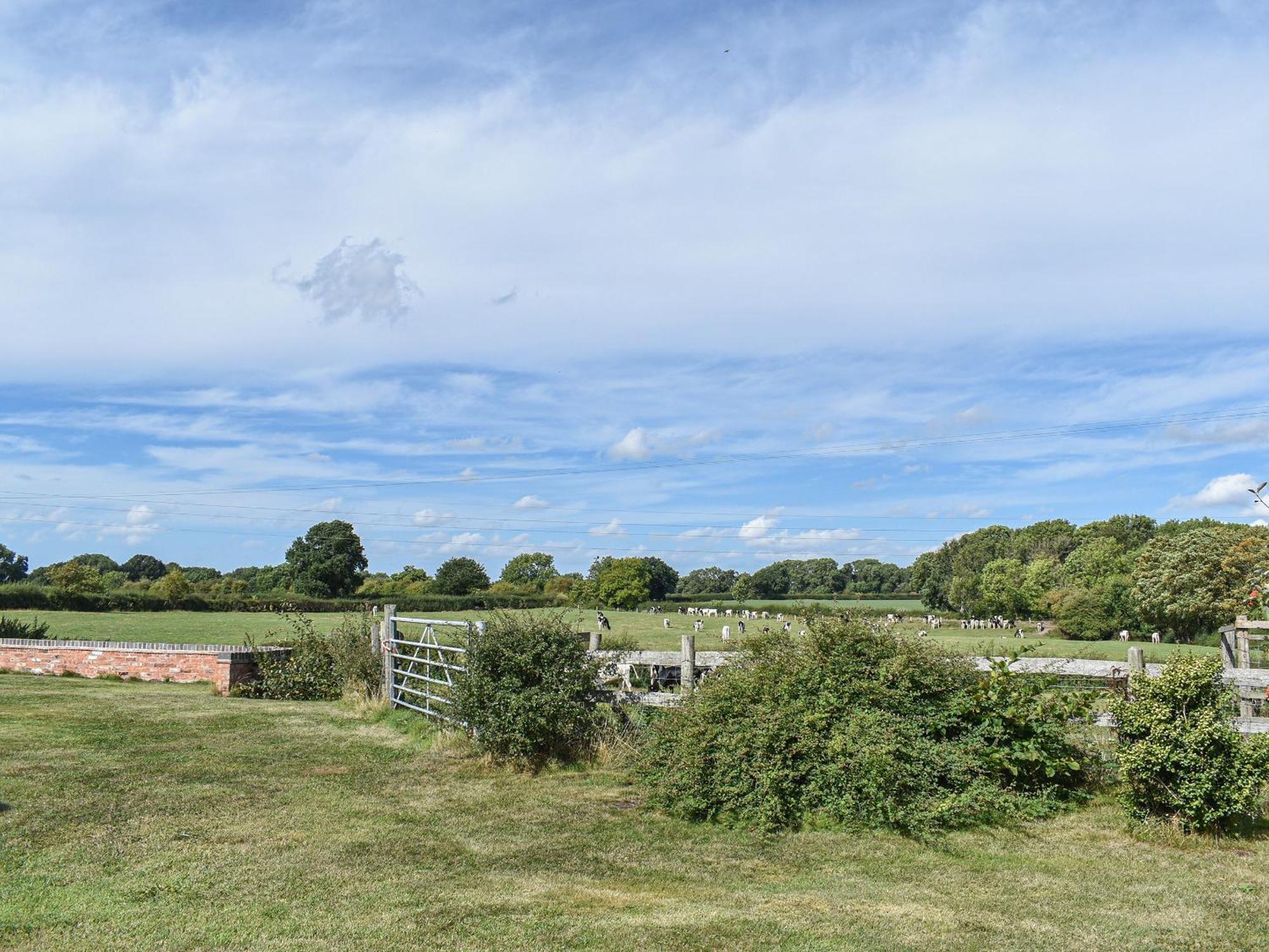 The Dairy At Brook House Farm-Uk40631 Villa Church Minshull Exterior photo